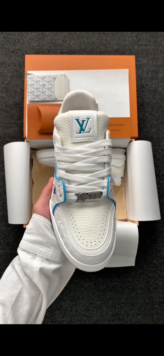 LOUİS VUİTTON 🦋